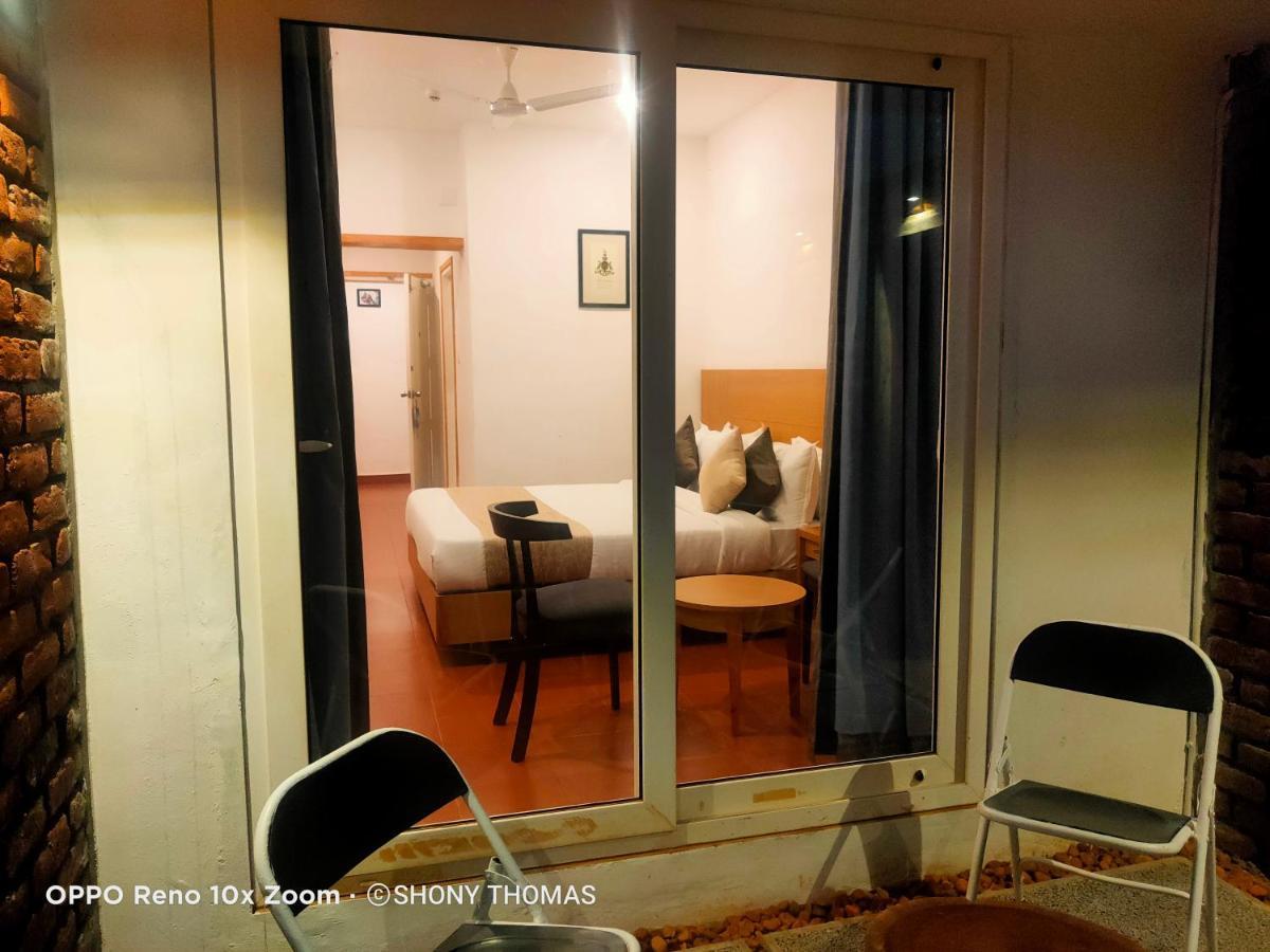 Agincourt Kuttikkanam Hotell Pīrmed Eksteriør bilde